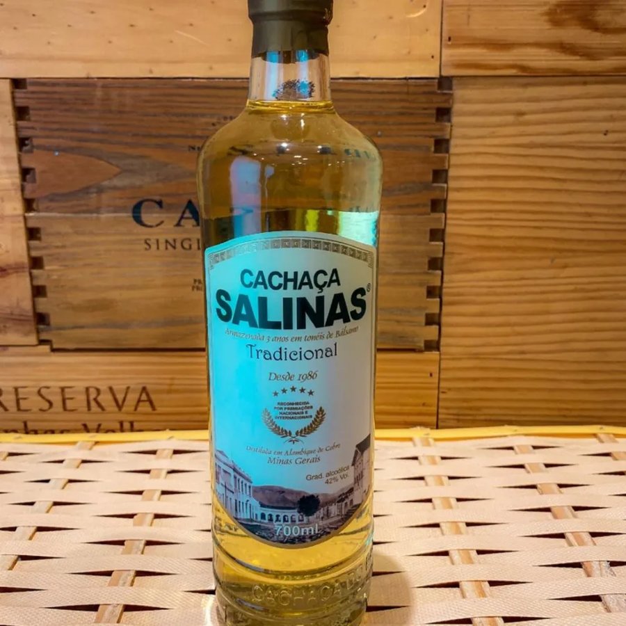 Cachaça Salinas Tradicional 1 L